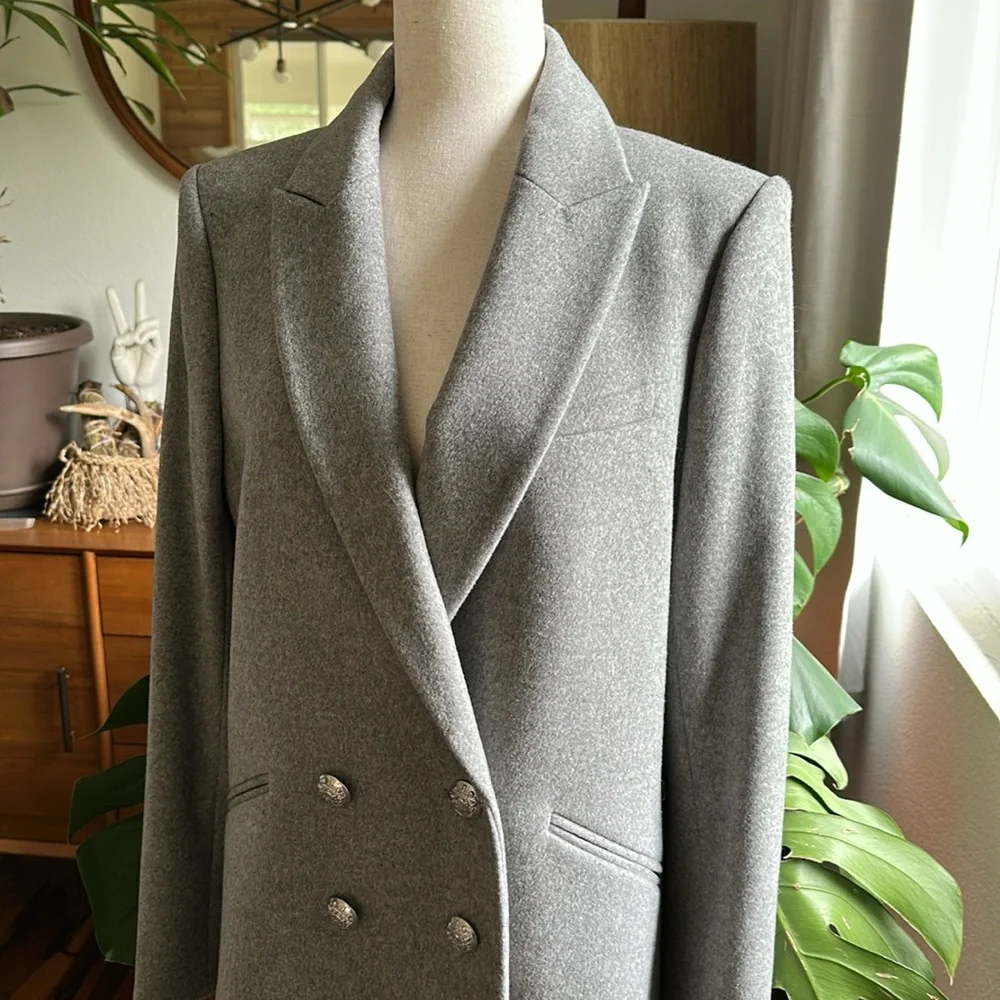 Veronica Beard Double-Breasted Gray Wool Blazer - Picture 2 of 4